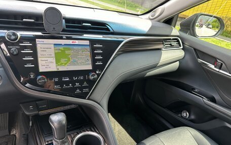 Toyota Camry, 2020 год, 3 250 000 рублей, 9 фотография