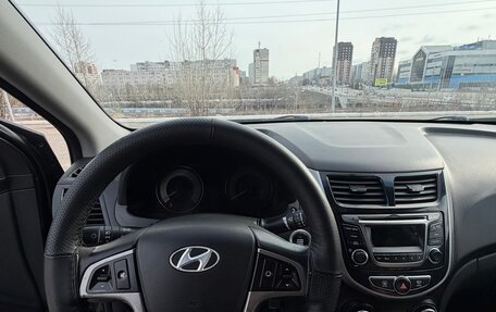 Hyundai Solaris II рестайлинг, 2015 год, 700 000 рублей, 11 фотография