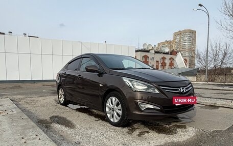 Hyundai Solaris II рестайлинг, 2015 год, 700 000 рублей, 3 фотография