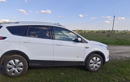 Ford Kuga III, 2018 год, 1 400 000 рублей, 3 фотография