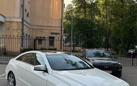 Mercedes-Benz E-Класс, 2013 год, 1 720 000 рублей, 1 фотография