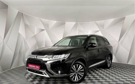 Mitsubishi Outlander III рестайлинг 3, 2019 год, 1 845 000 рублей, 1 фотография