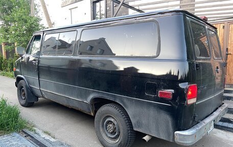 Chevrolet Van, 1996 год, 750 000 рублей, 3 фотография