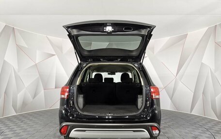 Mitsubishi Outlander III рестайлинг 3, 2019 год, 1 845 000 рублей, 11 фотография