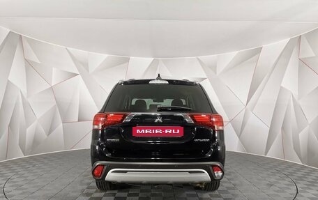 Mitsubishi Outlander III рестайлинг 3, 2019 год, 1 845 000 рублей, 8 фотография