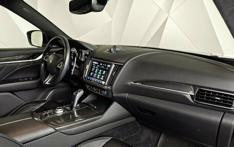 Maserati Levante I, 2021 год, 7 800 000 рублей, 13 фотография