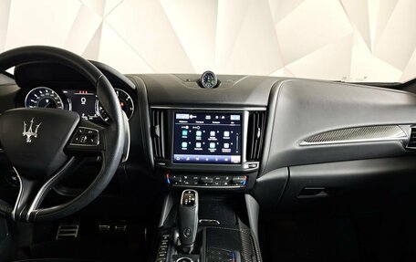 Maserati Levante I, 2021 год, 7 800 000 рублей, 15 фотография