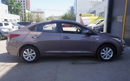 Hyundai Solaris II рестайлинг, 2018 год, 1 394 000 рублей, 4 фотография