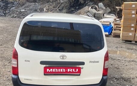 Toyota Probox I, 2014 год, 600 000 рублей, 2 фотография