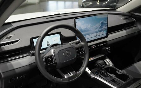 Toyota RAV4, 2026 год, 4 690 000 рублей, 10 фотография