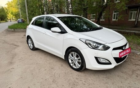 Hyundai i30 II рестайлинг, 2014 год, 920 000 рублей, 3 фотография