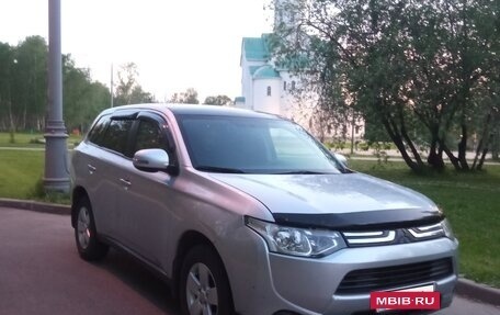 Mitsubishi Outlander III рестайлинг 3, 2012 год, 1 300 000 рублей, 5 фотография