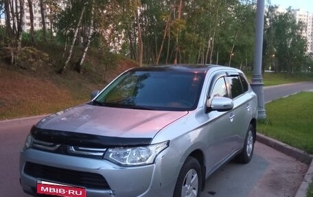 Mitsubishi Outlander III рестайлинг 3, 2012 год, 1 300 000 рублей, 21 фотография