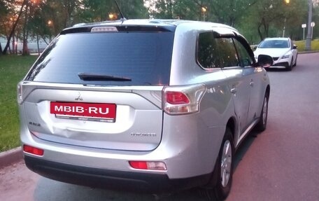 Mitsubishi Outlander III рестайлинг 3, 2012 год, 1 300 000 рублей, 11 фотография