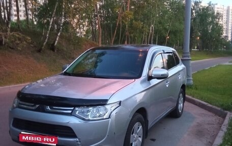 Mitsubishi Outlander III рестайлинг 3, 2012 год, 1 300 000 рублей, 20 фотография
