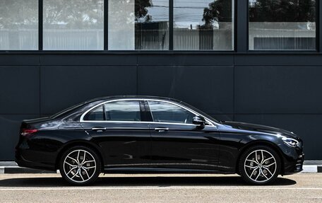 Mercedes-Benz E-Класс, 2021 год, 5 779 000 рублей, 5 фотография