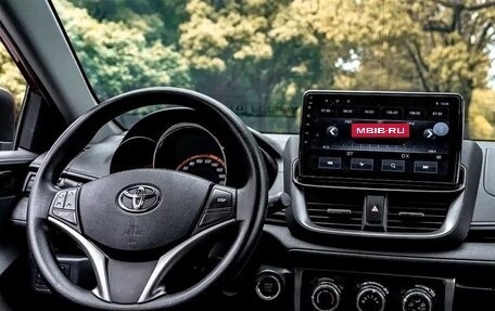 Toyota Yaris, 2023 год, 1 200 000 рублей, 6 фотография