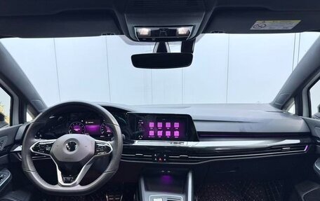 Volkswagen Golf VIII, 2023 год, 2 050 000 рублей, 9 фотография