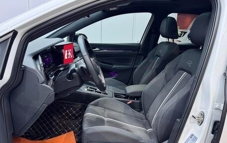 Volkswagen Golf VIII, 2023 год, 2 050 000 рублей, 7 фотография