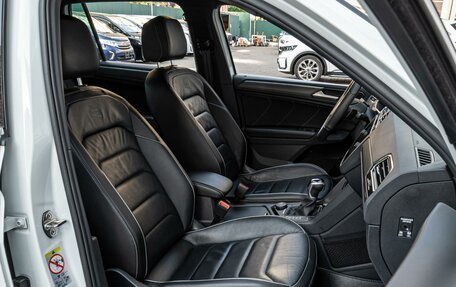 Volkswagen Tiguan II, 2021 год, 3 998 000 рублей, 8 фотография