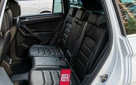 Volkswagen Tiguan II, 2021 год, 3 998 000 рублей, 9 фотография