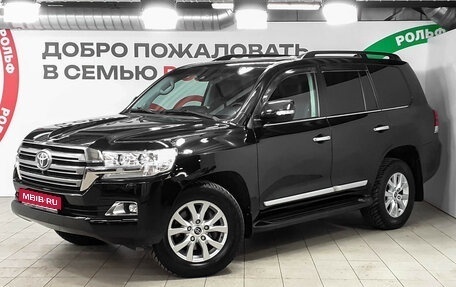 Toyota Land Cruiser 200, 2015 год, 5 890 000 рублей, 1 фотография