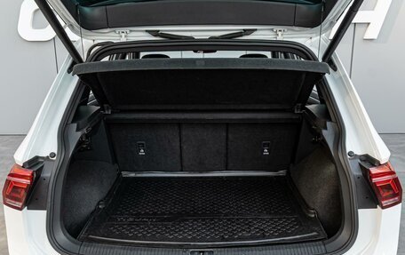 Volkswagen Tiguan II, 2021 год, 3 998 000 рублей, 23 фотография