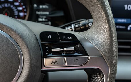 Hyundai Elantra, 2022 год, 2 098 000 рублей, 17 фотография