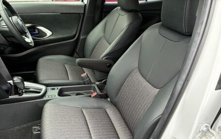 Toyota Yaris Cross, 2023 год, 1 650 000 рублей, 20 фотография