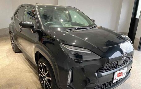 Toyota Yaris Cross, 2023 год, 1 680 000 рублей, 3 фотография