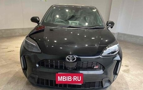 Toyota Yaris Cross, 2023 год, 1 680 000 рублей, 2 фотография