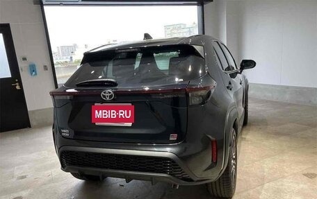 Toyota Yaris Cross, 2023 год, 1 680 000 рублей, 6 фотография
