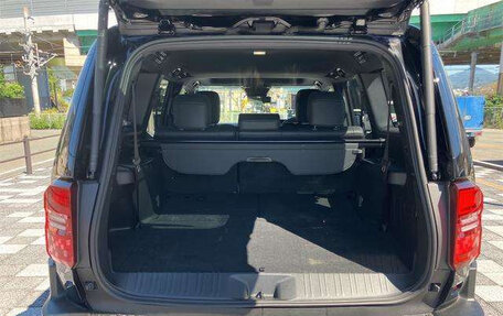 Toyota Land Cruiser Prado, 2025 год, 8 046 000 рублей, 38 фотография