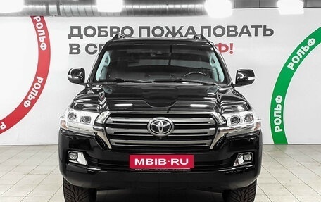 Toyota Land Cruiser 200, 2015 год, 5 890 000 рублей, 2 фотография