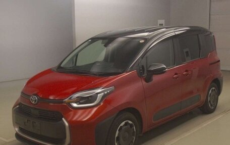 Toyota Sienta, 2023 год, 1 470 000 рублей, 1 фотография