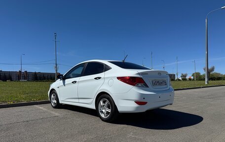 Hyundai Solaris II рестайлинг, 2011 год, 720 000 рублей, 3 фотография