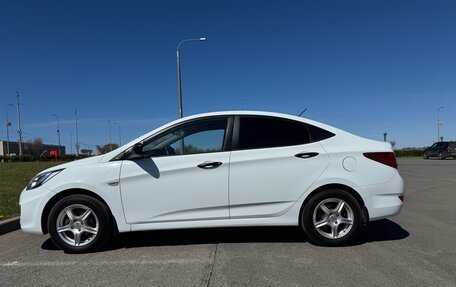 Hyundai Solaris II рестайлинг, 2011 год, 720 000 рублей, 2 фотография
