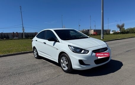 Hyundai Solaris II рестайлинг, 2011 год, 720 000 рублей, 5 фотография