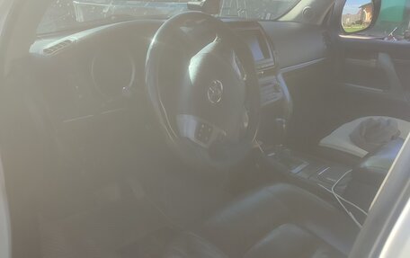 Toyota Land Cruiser 200, 2010 год, 2 700 000 рублей, 5 фотография