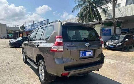 Toyota Land Cruiser Prado 150 рестайлинг 2, 2015 год, 3 060 000 рублей, 4 фотография