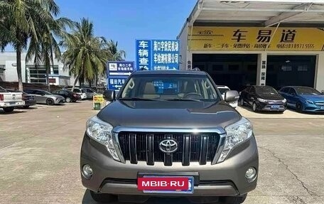 Toyota Land Cruiser Prado 150 рестайлинг 2, 2015 год, 3 060 000 рублей, 10 фотография