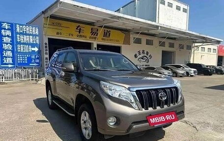 Toyota Land Cruiser Prado 150 рестайлинг 2, 2015 год, 3 060 000 рублей, 5 фотография