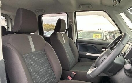 Toyota Roomy I, 2020 год, 860 000 рублей, 14 фотография