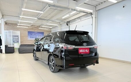 Toyota Wish II, 2014 год, 1 699 000 рублей, 4 фотография