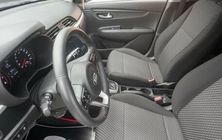 KIA Rio IV, 2018 год, 1 398 000 рублей, 9 фотография