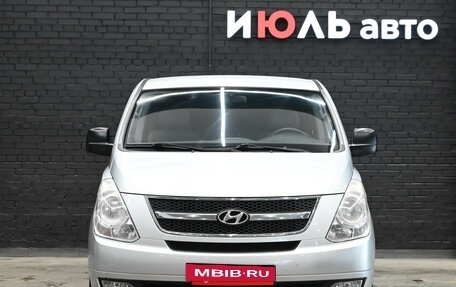 Hyundai Grand Starex Grand Starex I рестайлинг 2, 2010 год, 1 500 000 рублей, 2 фотография