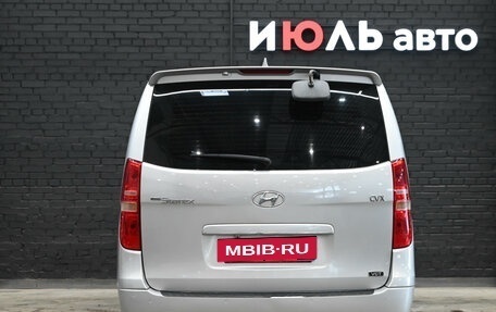 Hyundai Grand Starex Grand Starex I рестайлинг 2, 2010 год, 1 500 000 рублей, 5 фотография