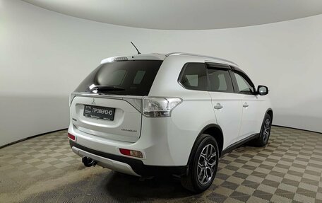 Mitsubishi Outlander III рестайлинг 3, 2014 год, 1 550 000 рублей, 6 фотография