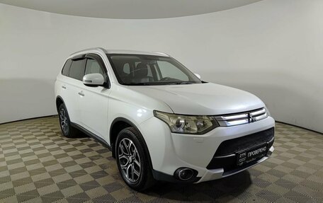 Mitsubishi Outlander III рестайлинг 3, 2014 год, 1 550 000 рублей, 3 фотография