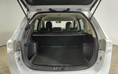 Mitsubishi Outlander III рестайлинг 3, 2014 год, 1 550 000 рублей, 12 фотография
